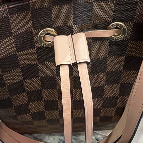 Louis Vuitton Damier Ebene NeoNoe - Picture 4 of 13
